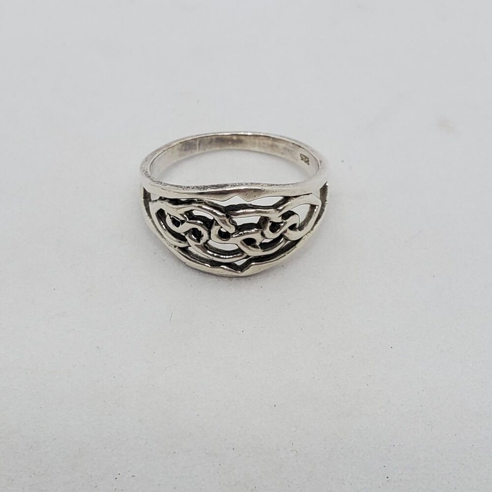Size 6 Sterling Silver Ring Abstract Style 925